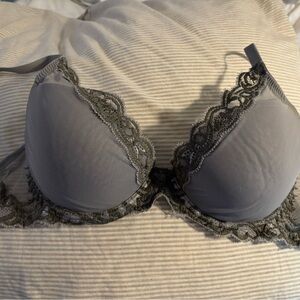 Elegant Natori Feathers Lace Trim Gray Bra
